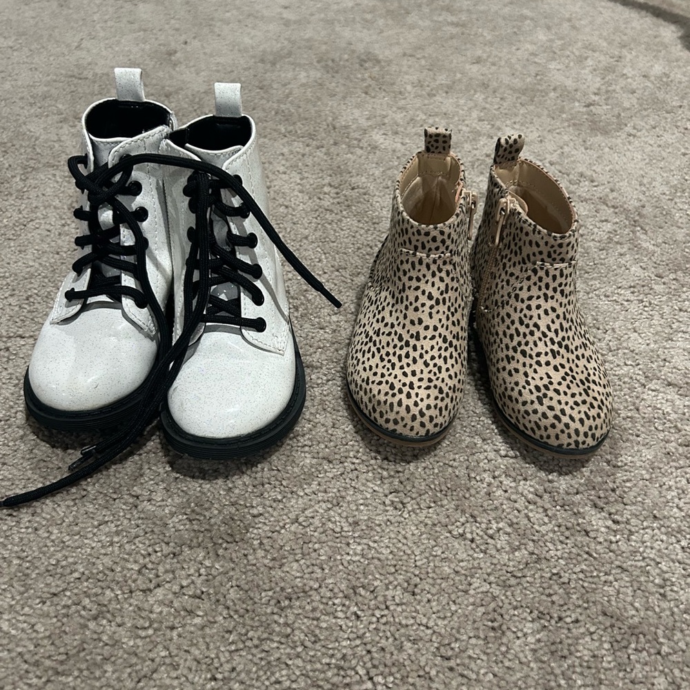Girls fall/winter Boots Set - White and Leopard Print